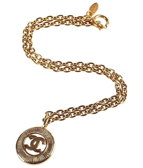 collier chanel pendentif|Chanel jewelry necklace.